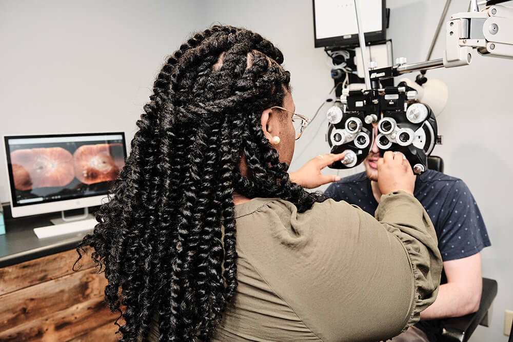 hero-image Eye Doctor in Greensboro